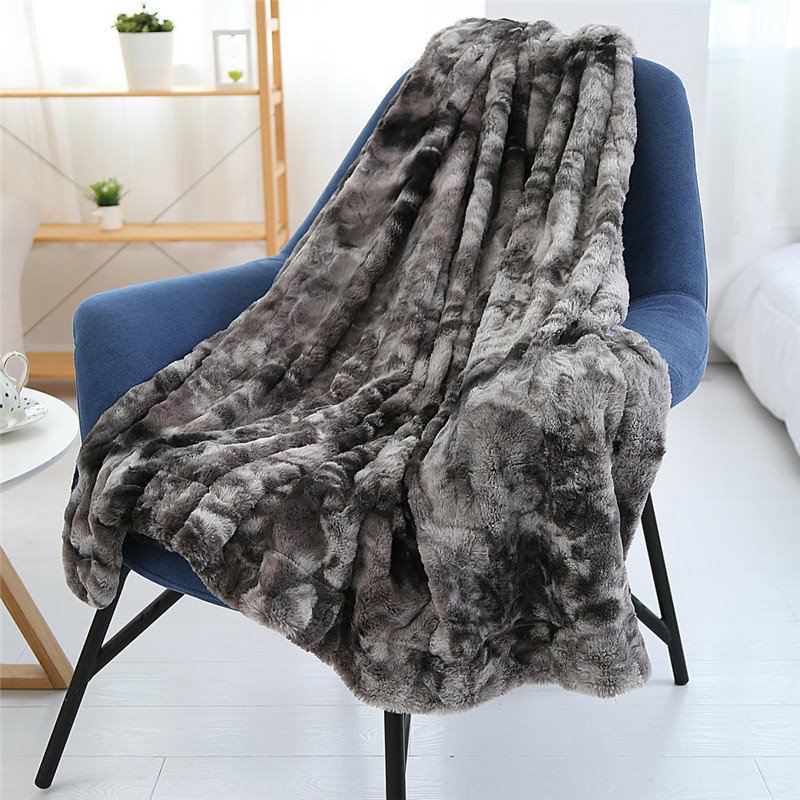 Coral Faux fur Throw