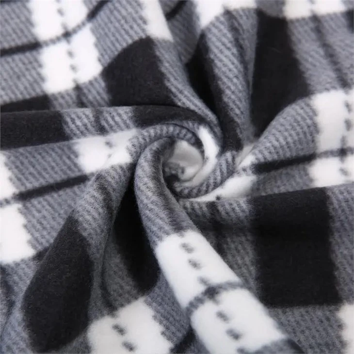 China Knitted Polar Fleece Blanket