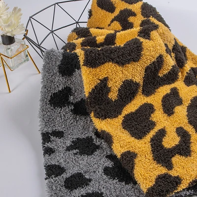 Sherpa tkanina s leopard printom