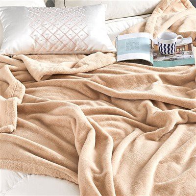 Flanelski pokrivač u avionu